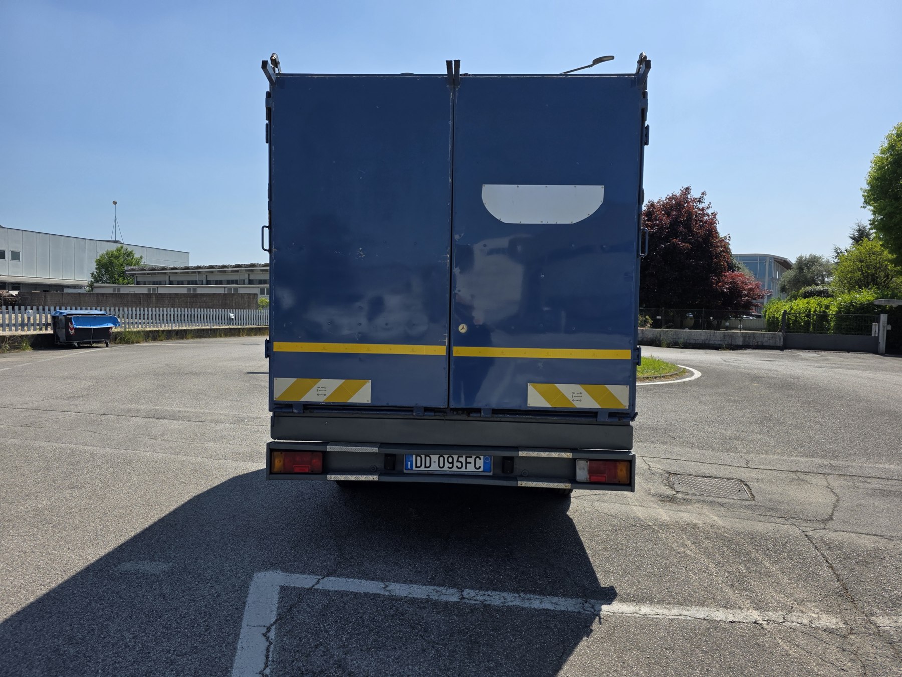 Alfa Romeo AR8 4x4 — Porte posteriori originali