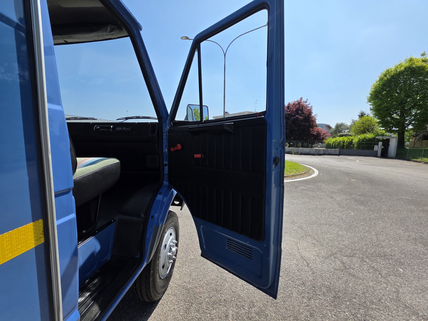 Alfa Romeo AR8 4x4 — Pannello porta passeggero