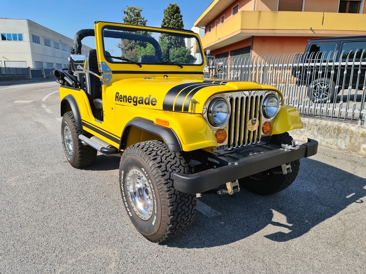 Jeep CJ5 Renegade V8 gialla