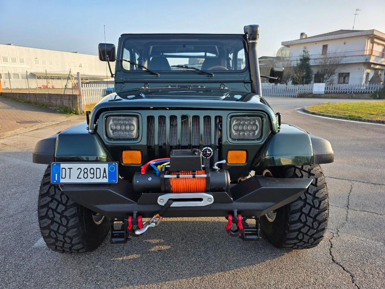 Jeep Wrangler 4.0 Sahara verde — fotografia 4