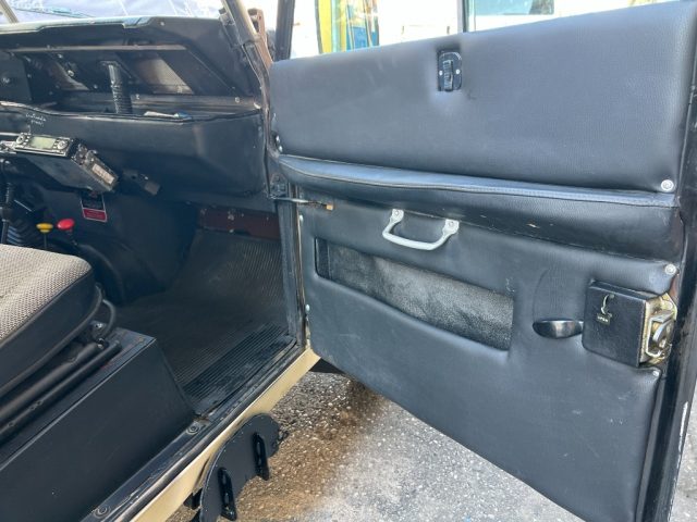 Pannello porta anteriore della Land Rover 88
