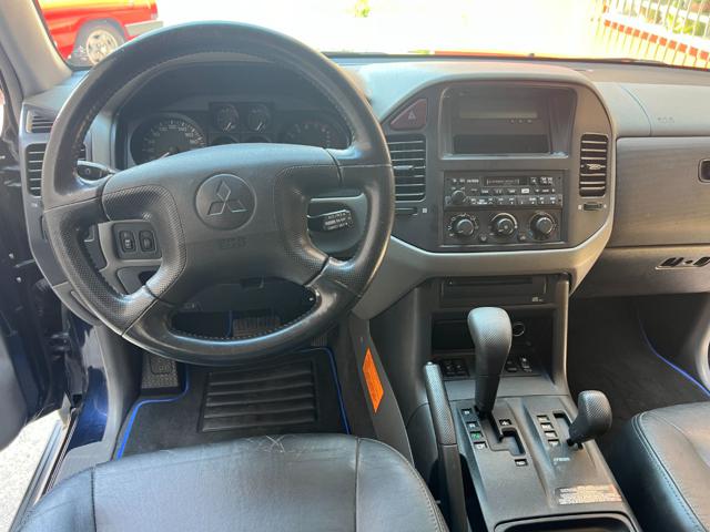 Plancia, volante e cambio automatico del Pajero GLS2