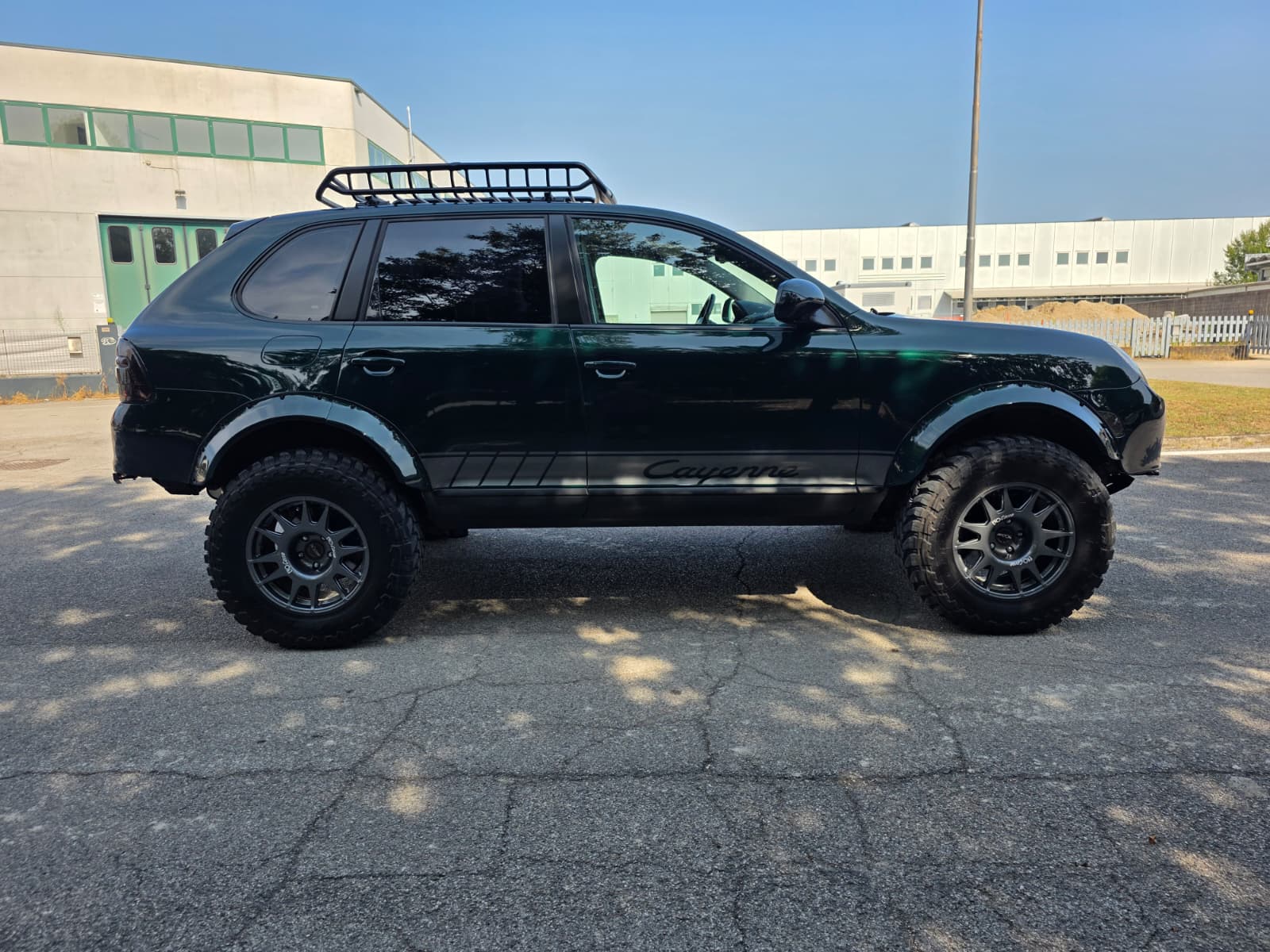 Porsche Cayenne S Offroad profilo laterale