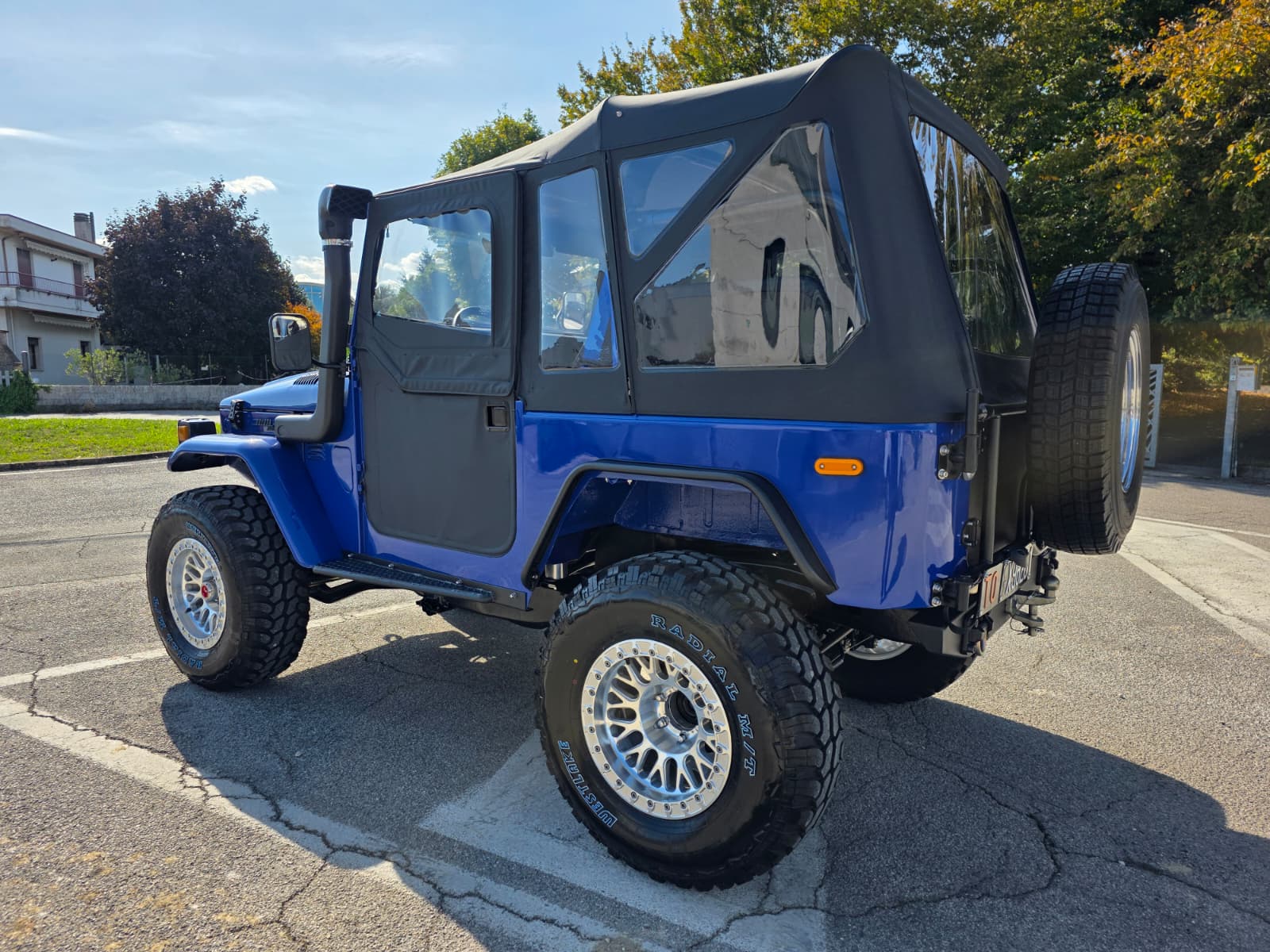 Toyota Land Cruiser BJ42 blu pastello – fotografia 6 di 16