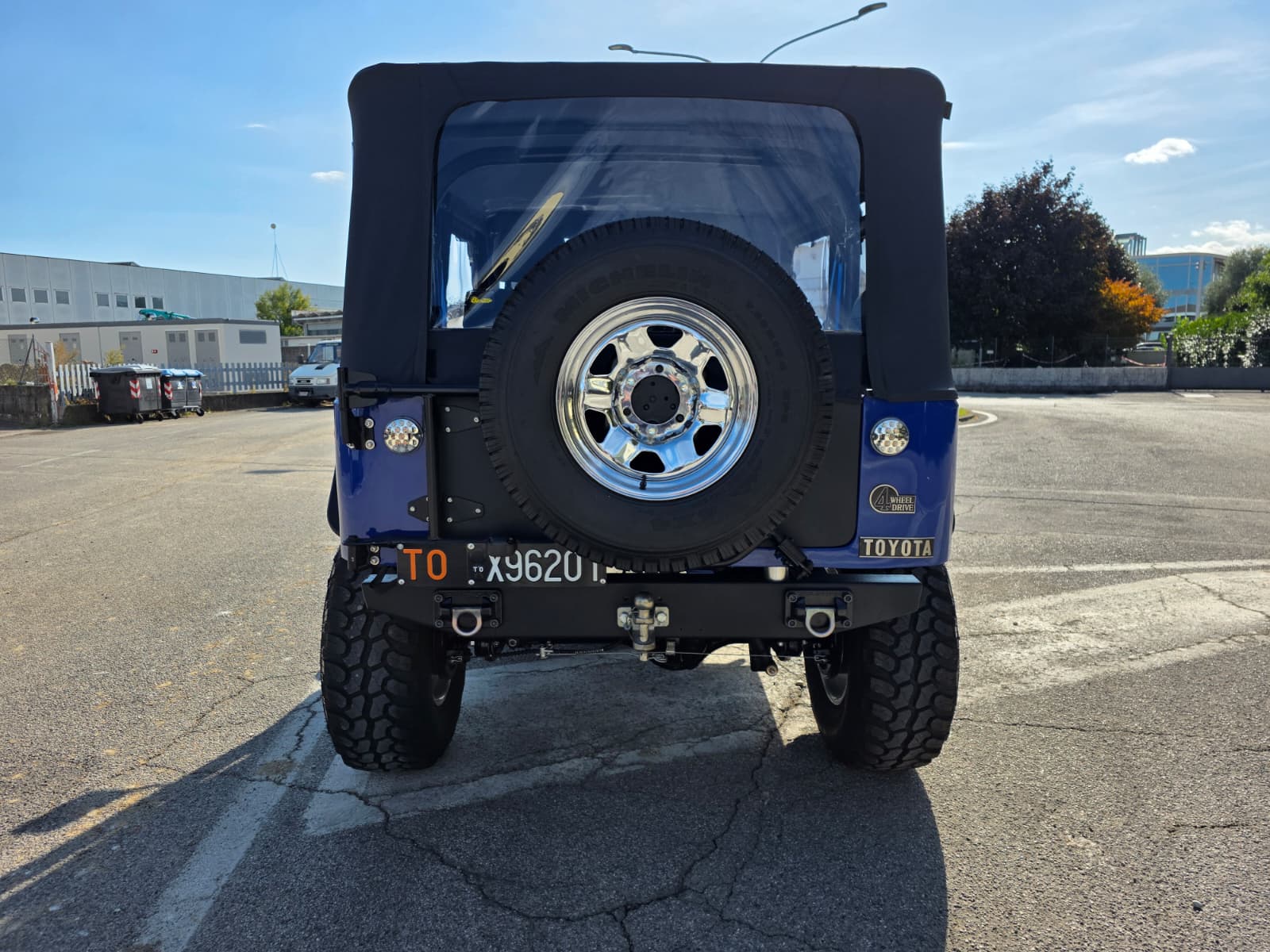 Toyota Land Cruiser BJ42 blu pastello – fotografia 8 di 16