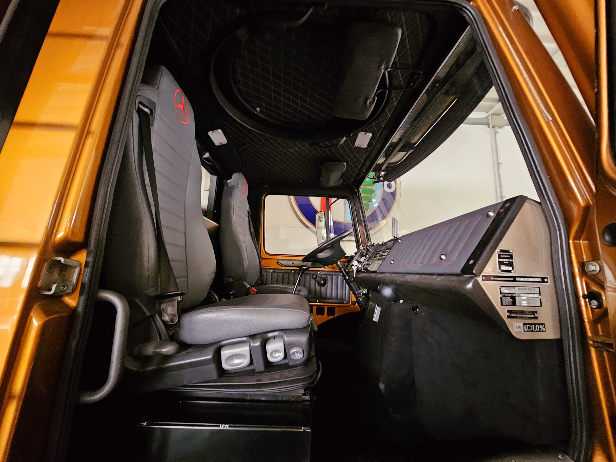 Sedili e cabina dell'Unimog Camper
