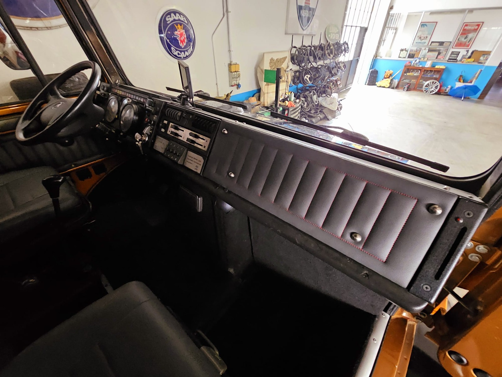 Plancia e rivestimenti della cabina Unimog